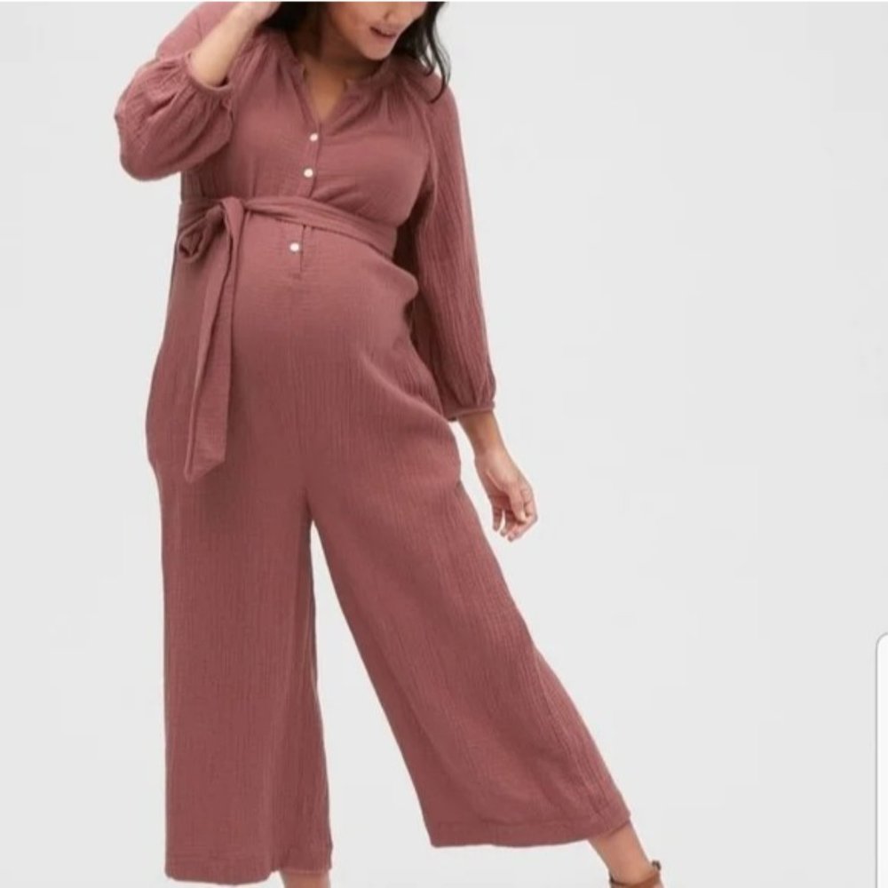 GAP: NWT Maternity Jumpsuit